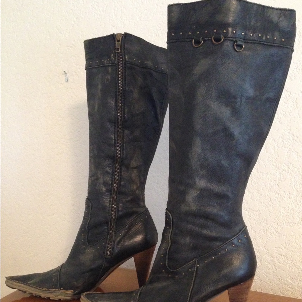 Ras stonewashed distressed leather boots